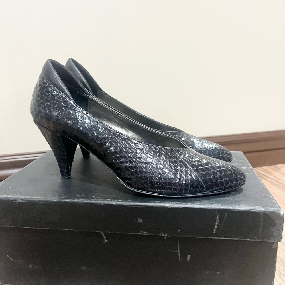 Like NEW  BCBG Max Azaria Snake Print Size 8 REAL LEATHER True to size